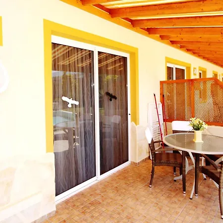 Paloma Mit Terrasse Und Gemeinschaftspool * غيا ذي إسورا